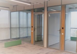 Противопожарная дверь для лестницы офиса / серия FRM33247