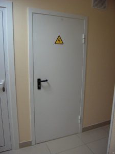 Противопожарная дверь в электрощитовую / серия FRM33347